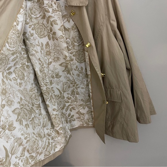 Isaac Mizrahi Live Tan Jacket - Picture 4 of 9